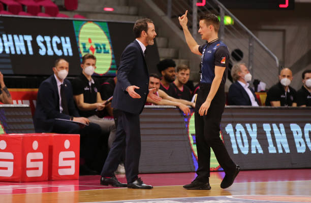 他的年轻与 他的年轻与